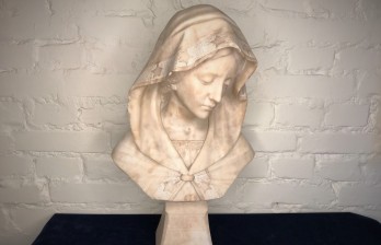 Скульптура алебастр Пресвятая Богородица